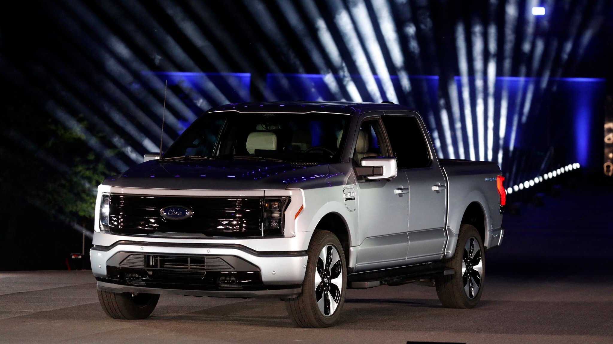 ������� ������ Ford F-series � Toyota Hilux