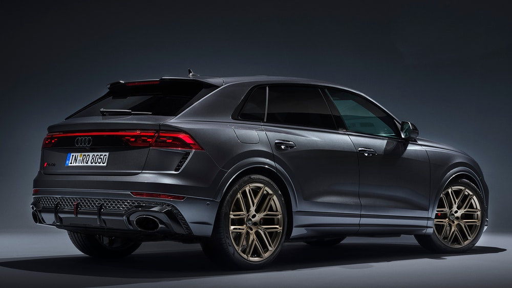 Audi RS Q8 2025 ����