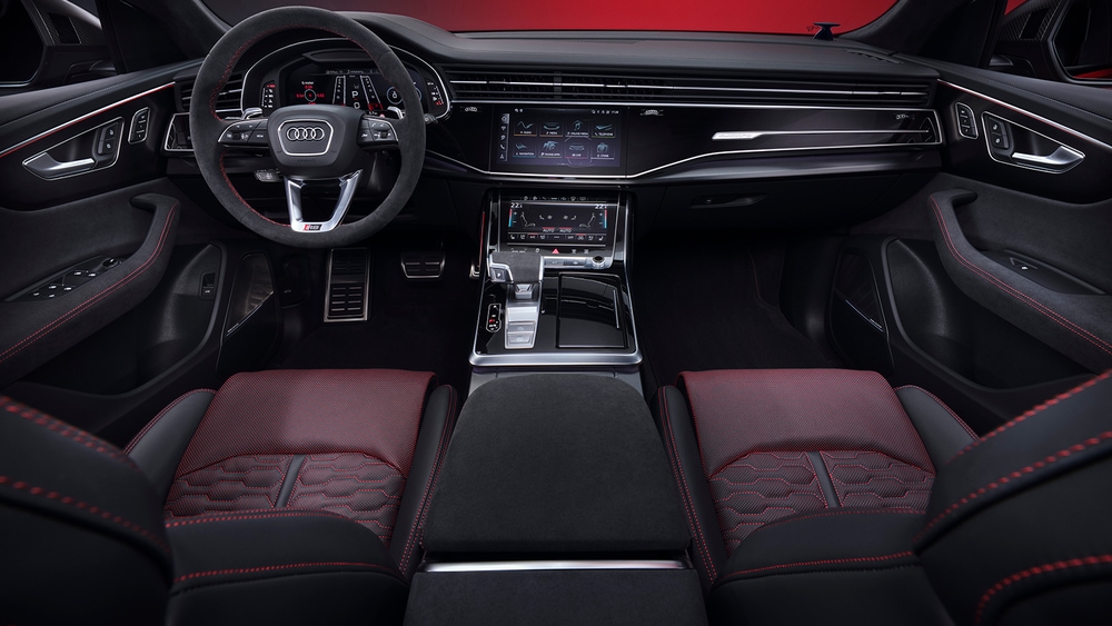 Audi RS Q8 ������� ��������