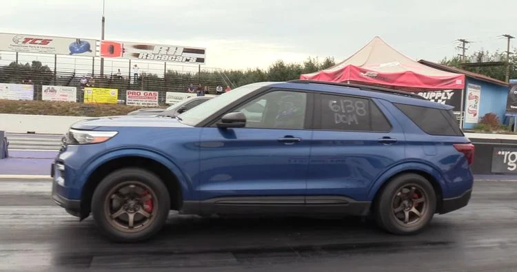 Explorer ST vs Durango Hellcat