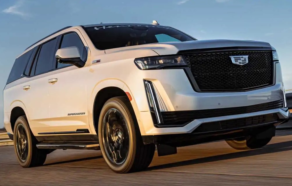 Cadillac Escalade 2023 ���� ��������� �������� 650 �.�. � ���������� Hennessey Supercharge