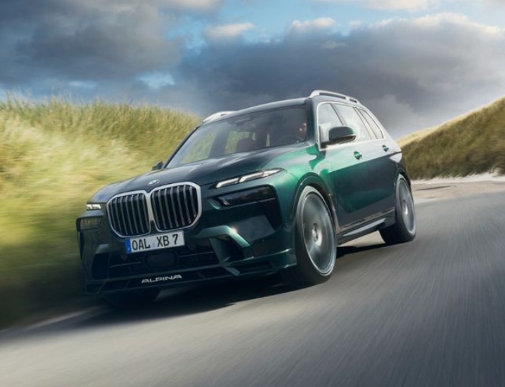 BMW Alpina XB7 2023